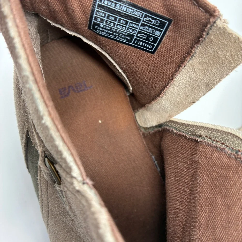 Teva Segundo Ankle Boots Women 9 Taupe Suede Side Zip Buckle